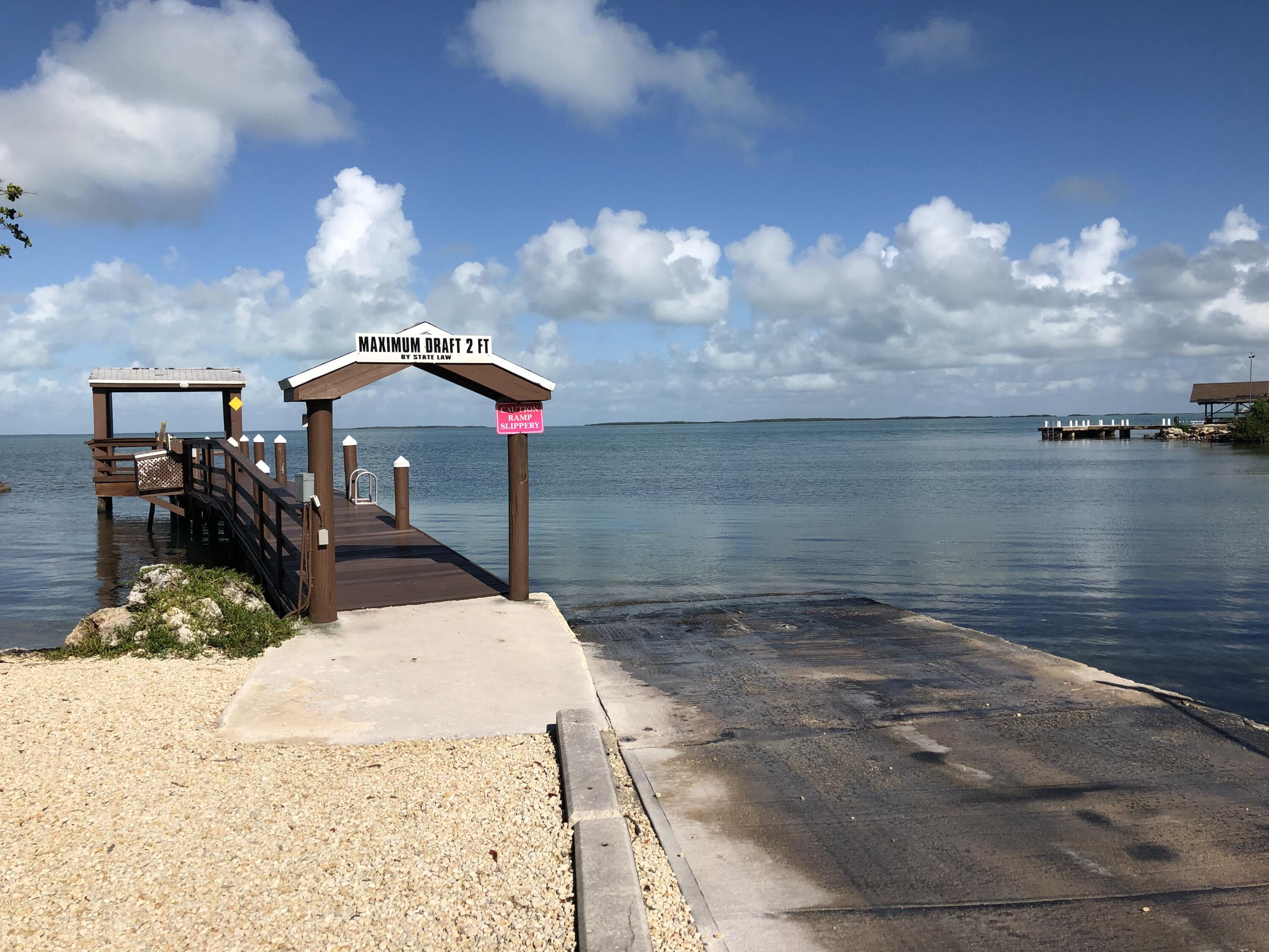 335 Bayview Avenue Key Largo, FL 33037 - Photo 26 of 57 a view of a lake
