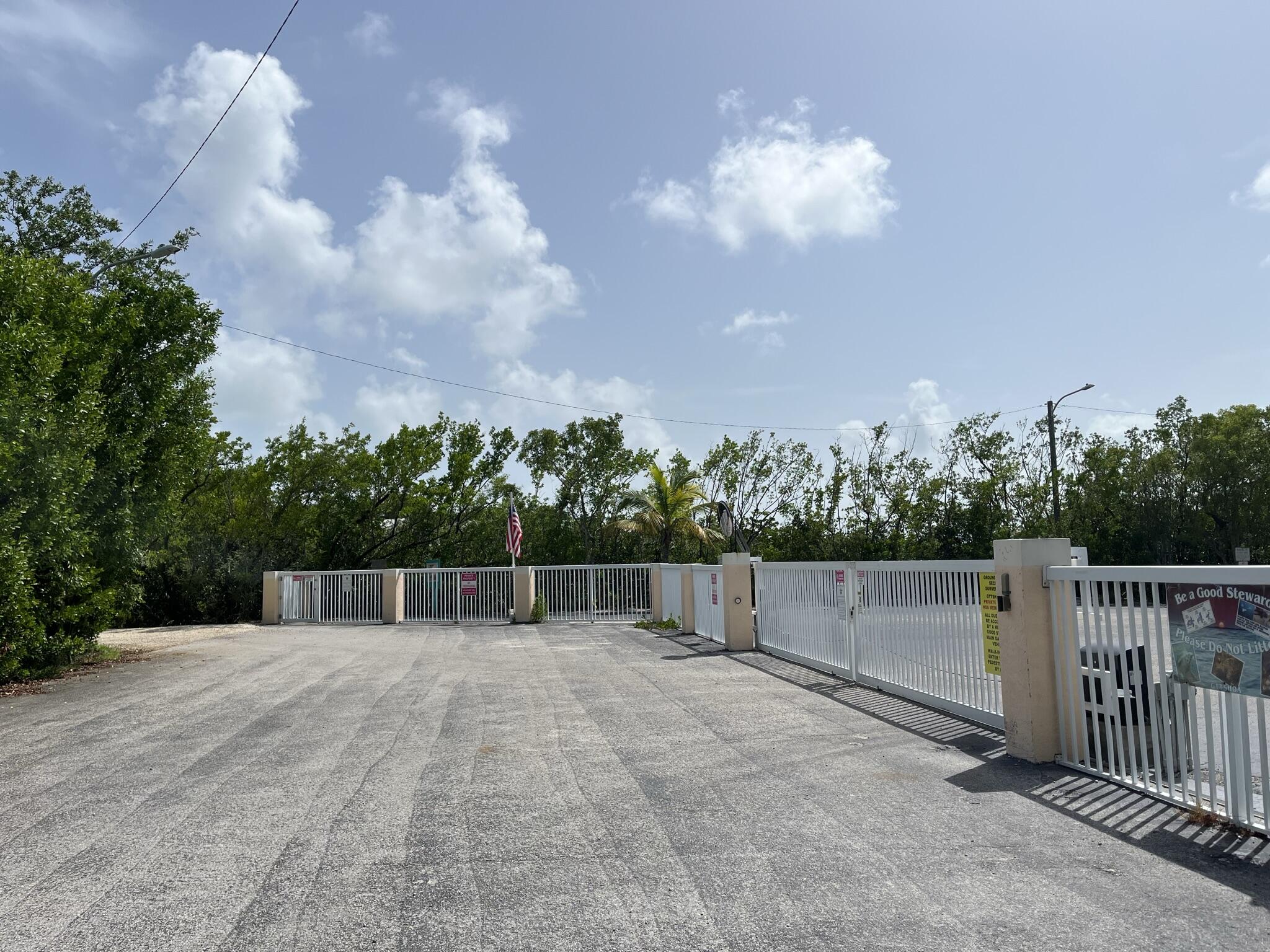335 Bayview Avenue Key Largo, FL 33037 - Photo 52 of 57 Homeowners Park