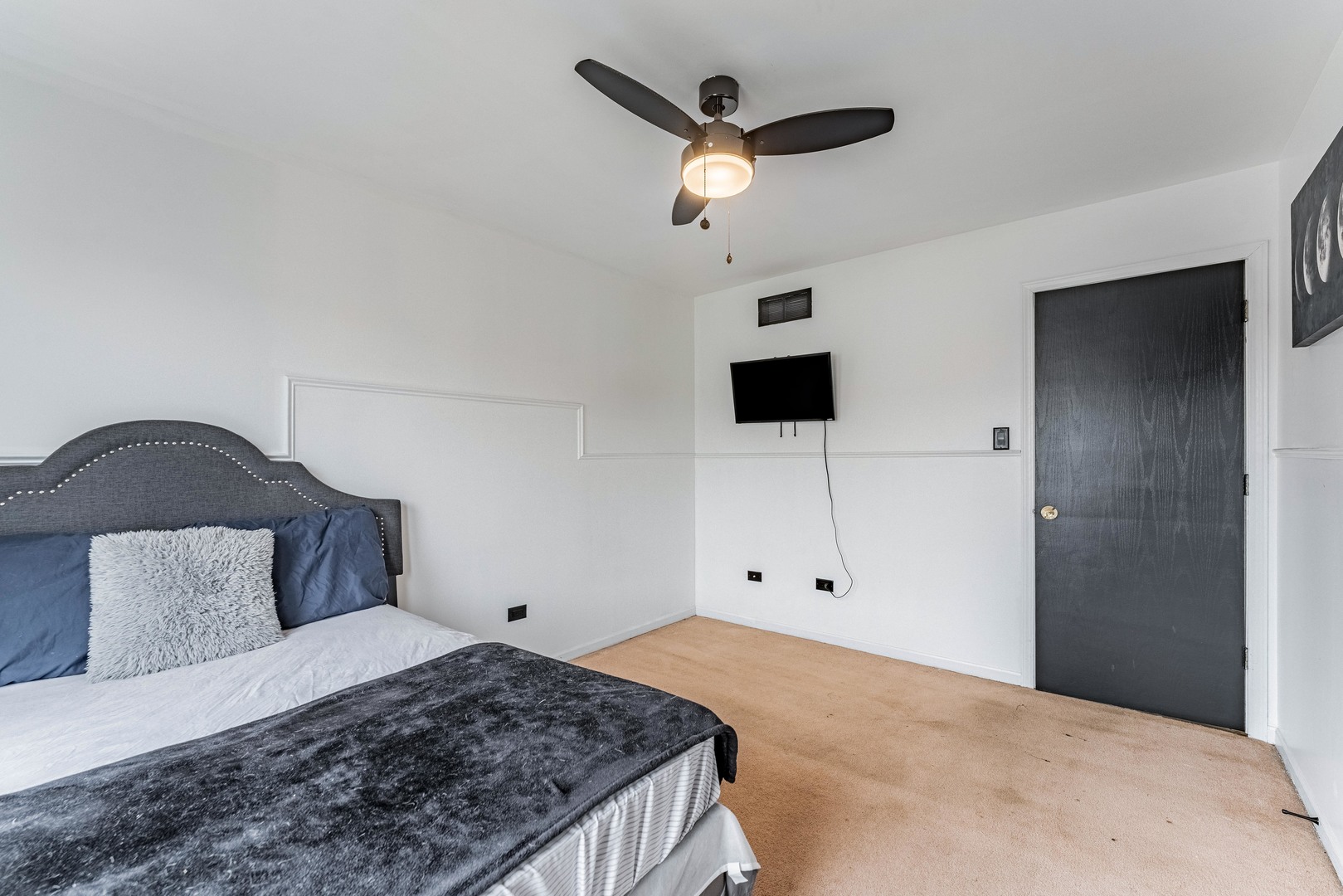 2008 Gray Hawk Court Plainfield, IL 60586 - Photo 12 of 23 a bedroom with a bed and a ceiling fan