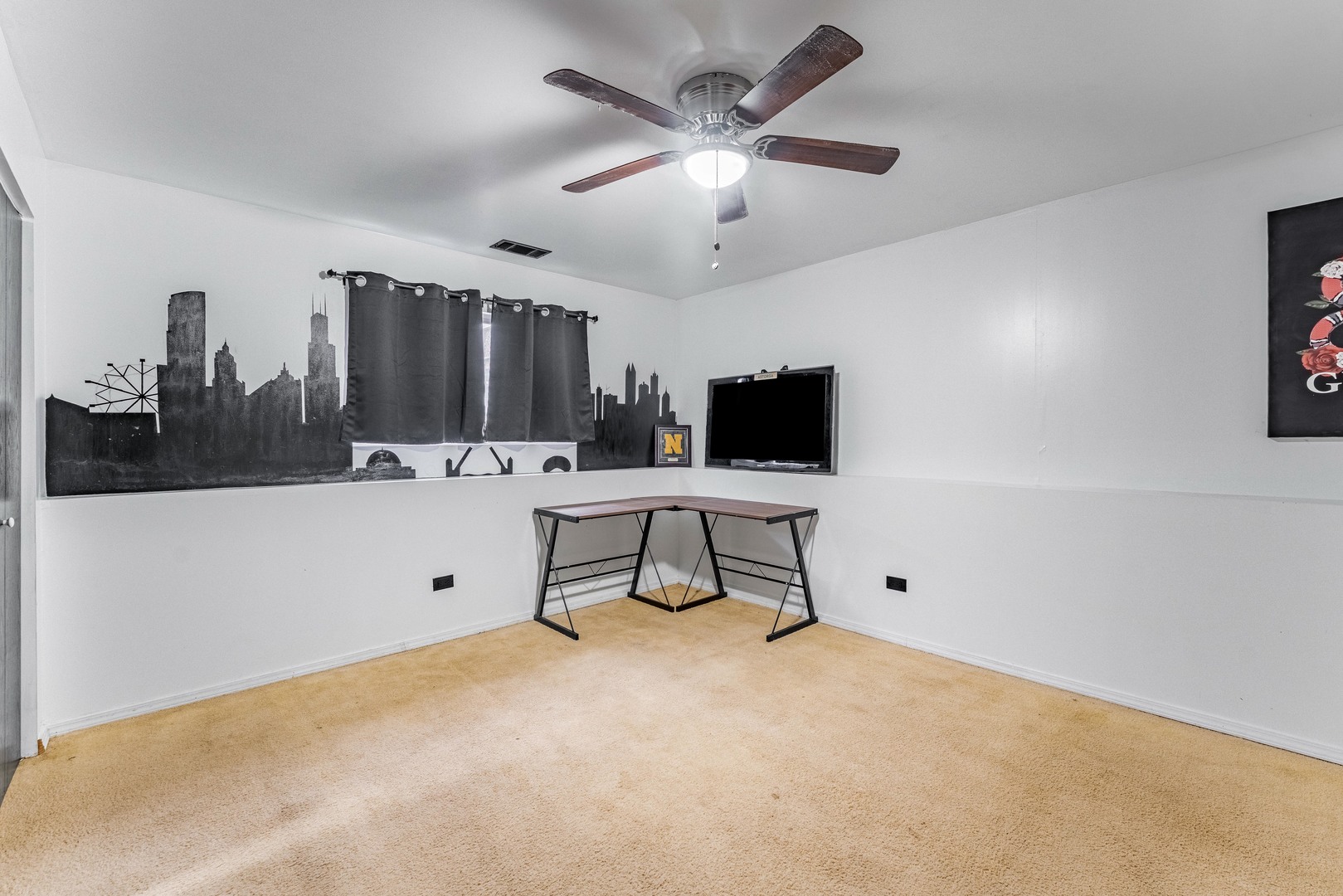2008 Gray Hawk Court Plainfield, IL 60586 - Photo 16 of 23 a view of a livingroom with furniture and a flat screen tv