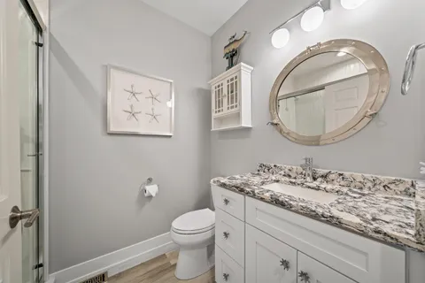 $995,000 | 401 Abbey Ridge Court, Fontana, WI 53125