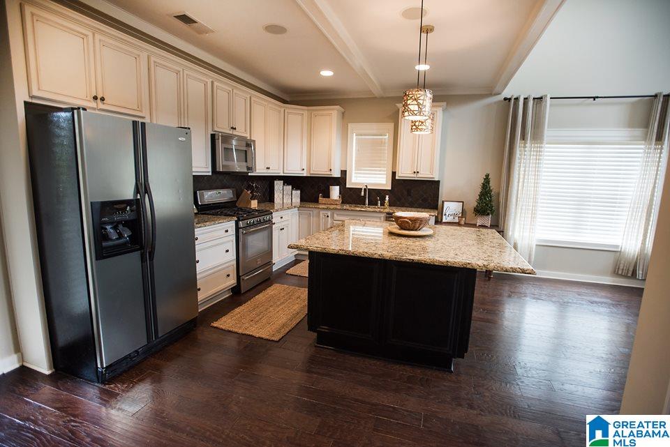 403 Lake Chelsea Way Chelsea, AL 35043 - Photo 9 of 38