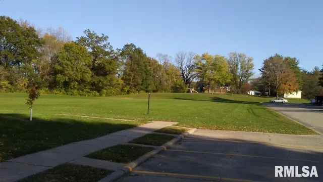 $50,000 | 150 Carriage Hill, Macomb, IL 61455