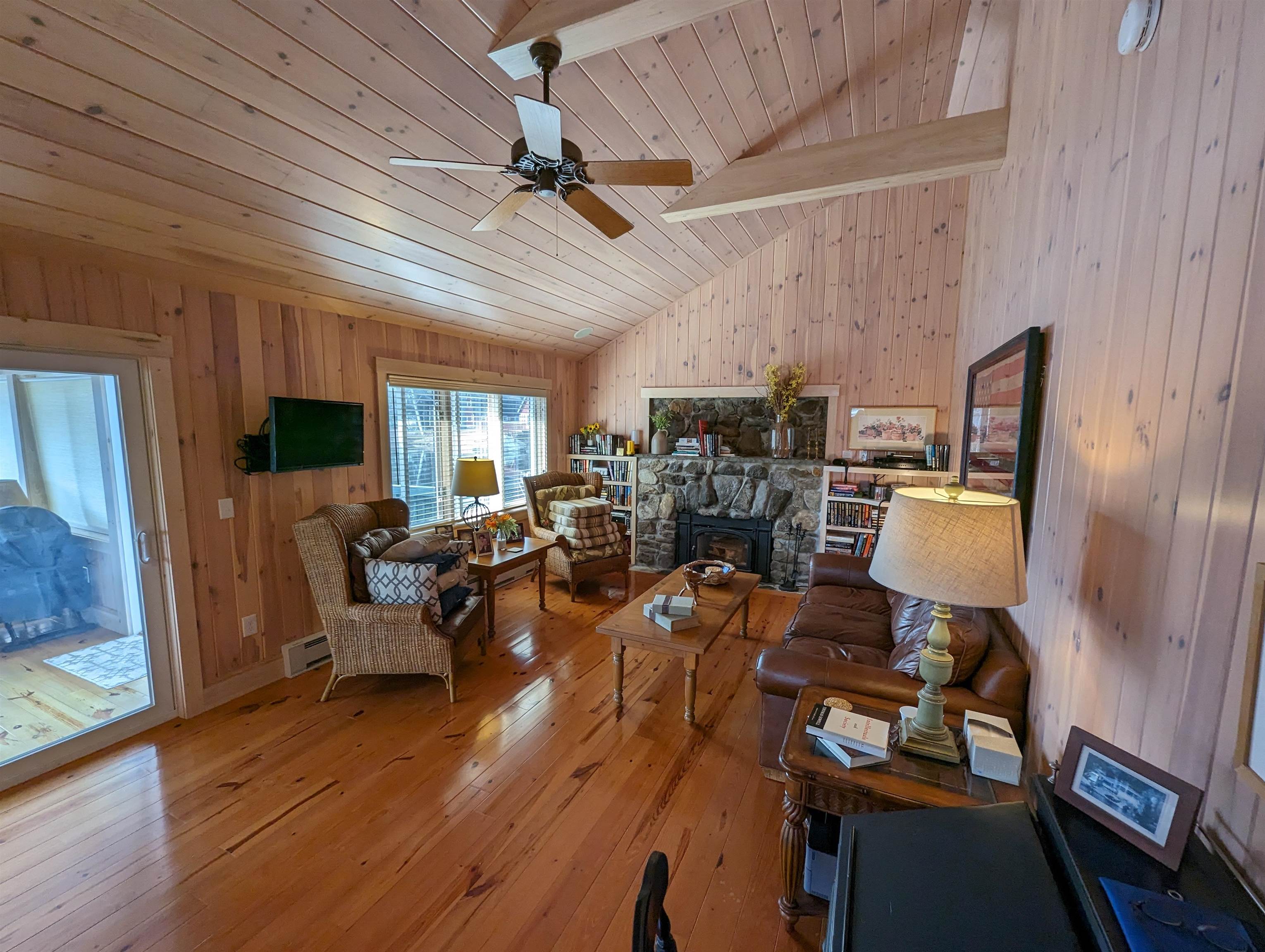 78 Page Road Newport, NH 03773 - Photo 4 of 34