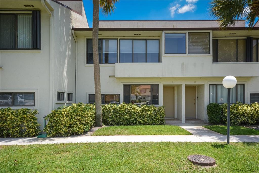 950 South Kanner Highway, Unit TH9 Stuart, FL 34994 - Photo 1 of 33