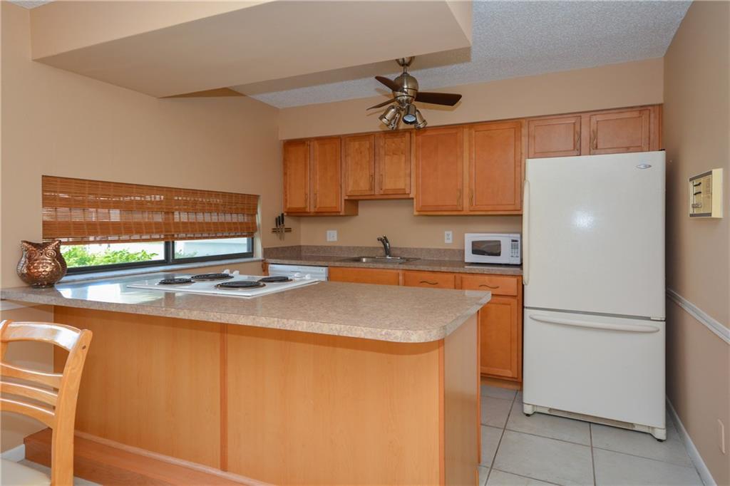 950 South Kanner Highway, Unit TH9 Stuart, FL 34994 - Photo 4 of 33