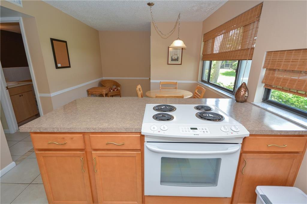 950 South Kanner Highway, Unit TH9 Stuart, FL 34994 - Photo 5 of 33