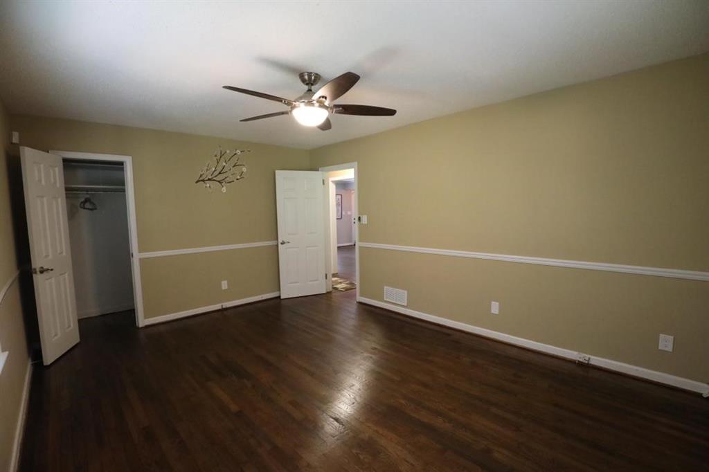 6075 Harleston Road Northeast Sandy Springs, GA 30328 - Photo 14 of 27
