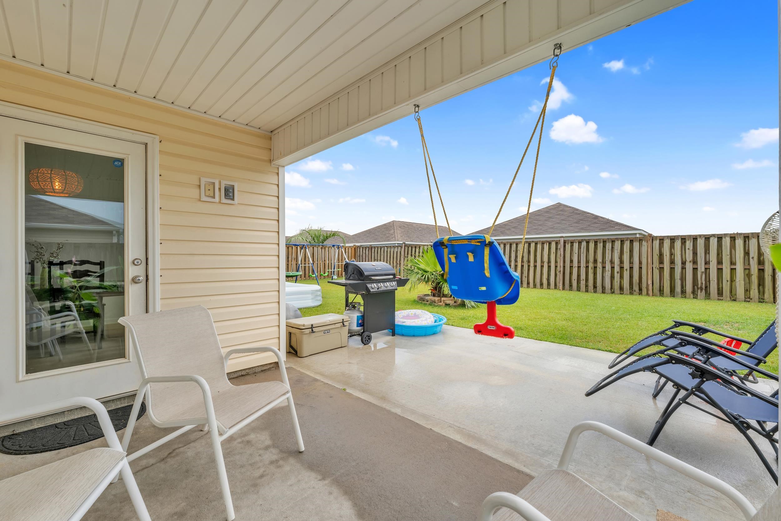 8027 Pickwick Dr. Foley, AL 36535 - Photo 31 of 37 Patio