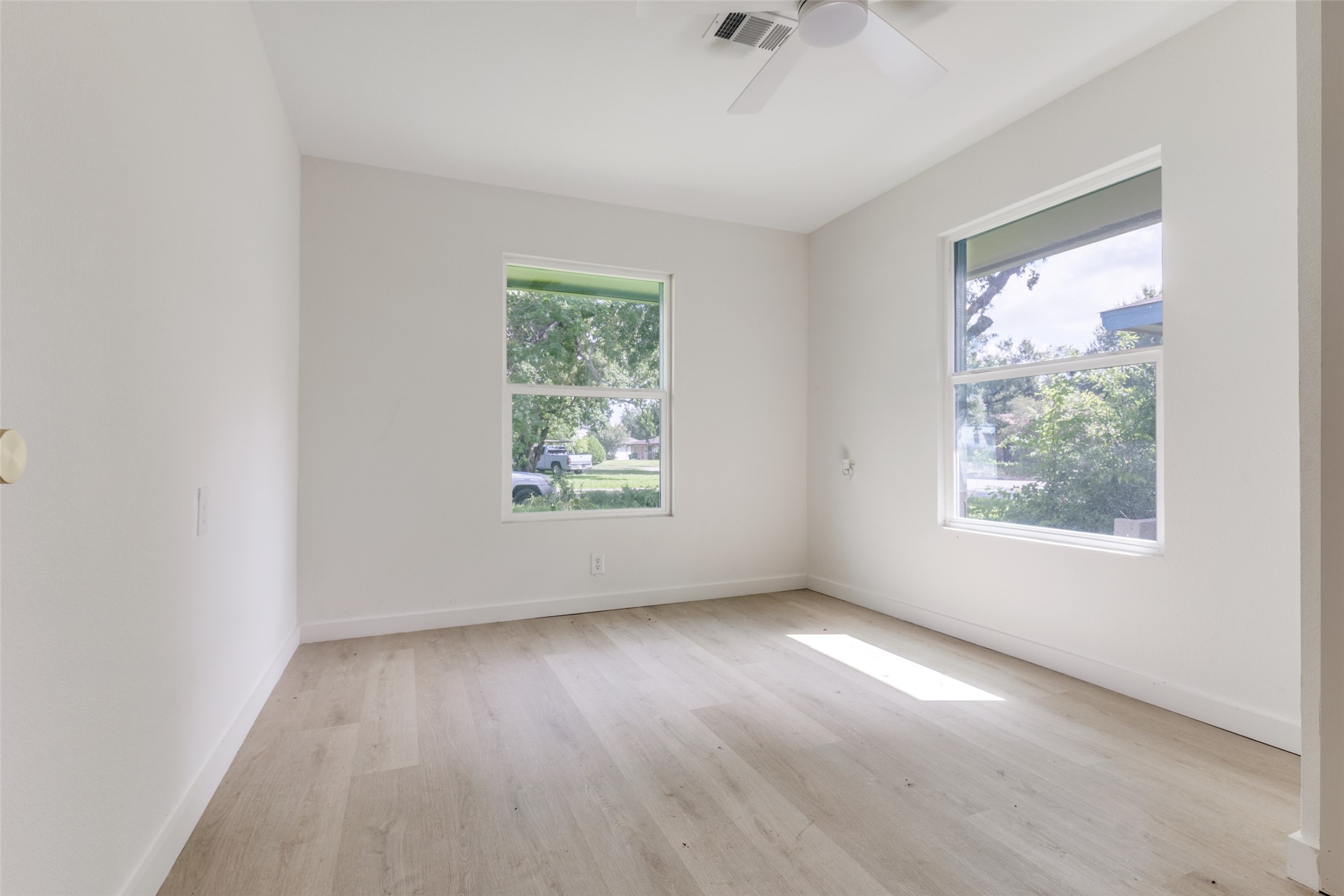 6527 Beekman Road Houston, TX 77021 - Photo 14 of 26