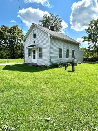 $1,825 | 201 Libertyville Road, Wantage, NJ 07461