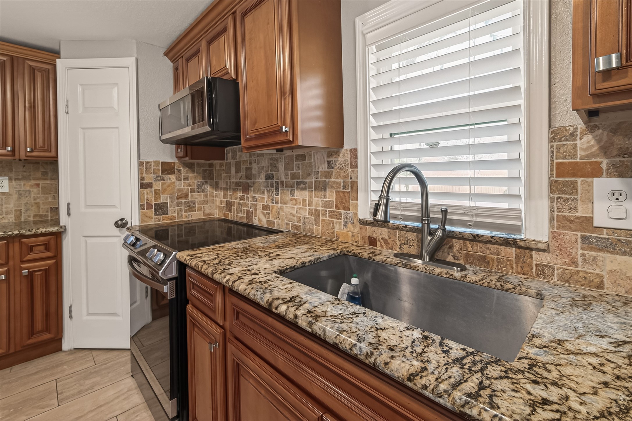 705 Center Street Richmond, TX 77469 - Photo 15 of 36