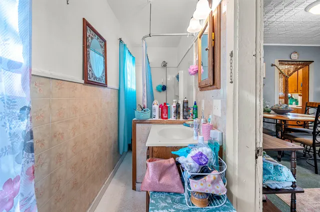 $280,000 | 21 River Road West, Johnson, VT 05656