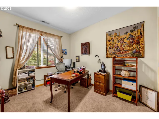 $564,900 | 1035 East Pioneer Loop, La Center, WA 98629