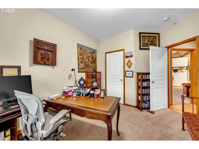 $564,900 | 1035 East Pioneer Loop, La Center, WA 98629