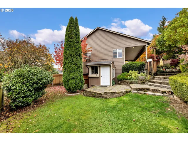 $564,900 | 1035 East Pioneer Loop, La Center, WA 98629