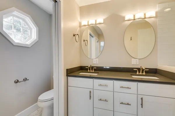 $4,147 | 3119 Lake Avenue, Unit E, Wilmette, IL 60091