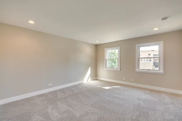 $4,147 | 3119 Lake Avenue, Unit E, Wilmette, IL 60091