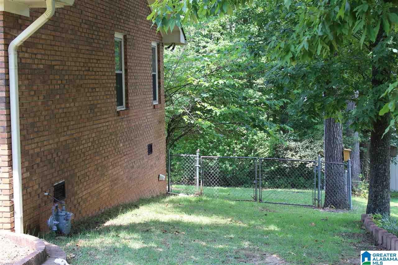 993 Comanche Trail Anniston, AL 36206 - Photo 17 of 47