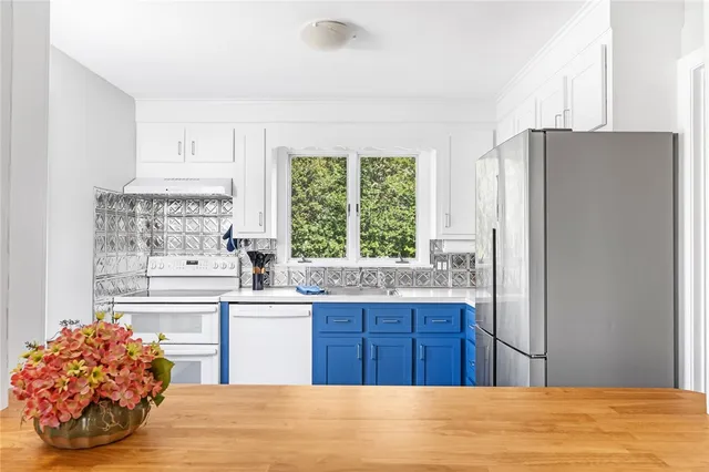 $1,599,000 | 18 Timothy Drive, Westerly, RI 02891