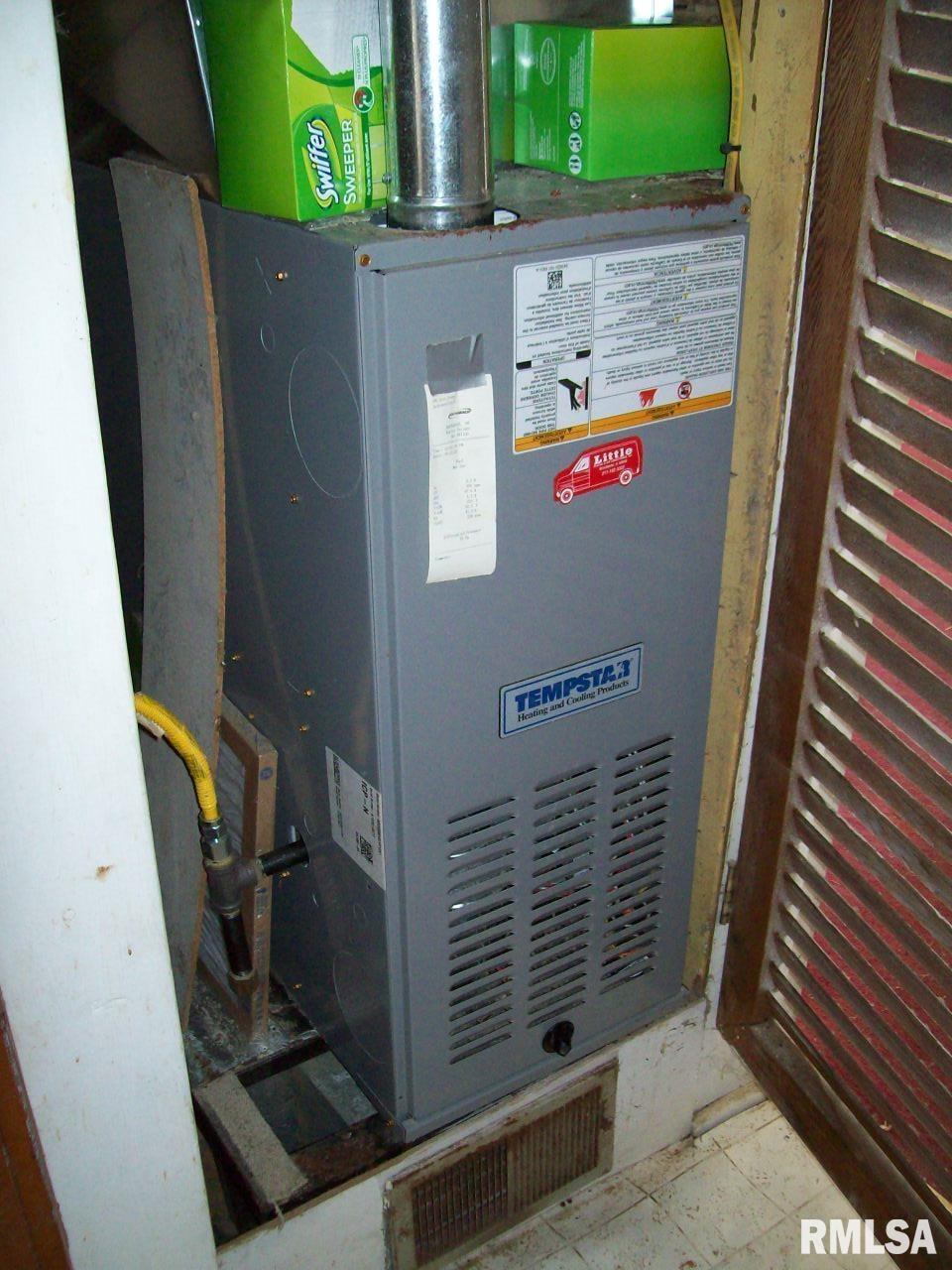 511 3rd Street Manchester, IL 62082 - Photo 3 of 13