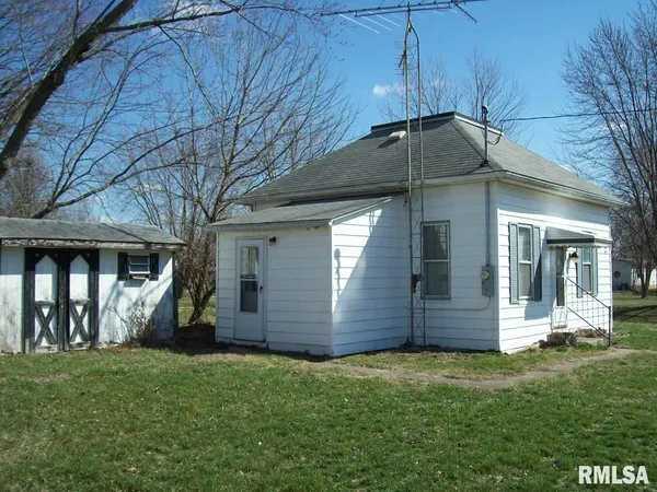 $29,000 | 511 3rd Street, Manchester, IL 62082