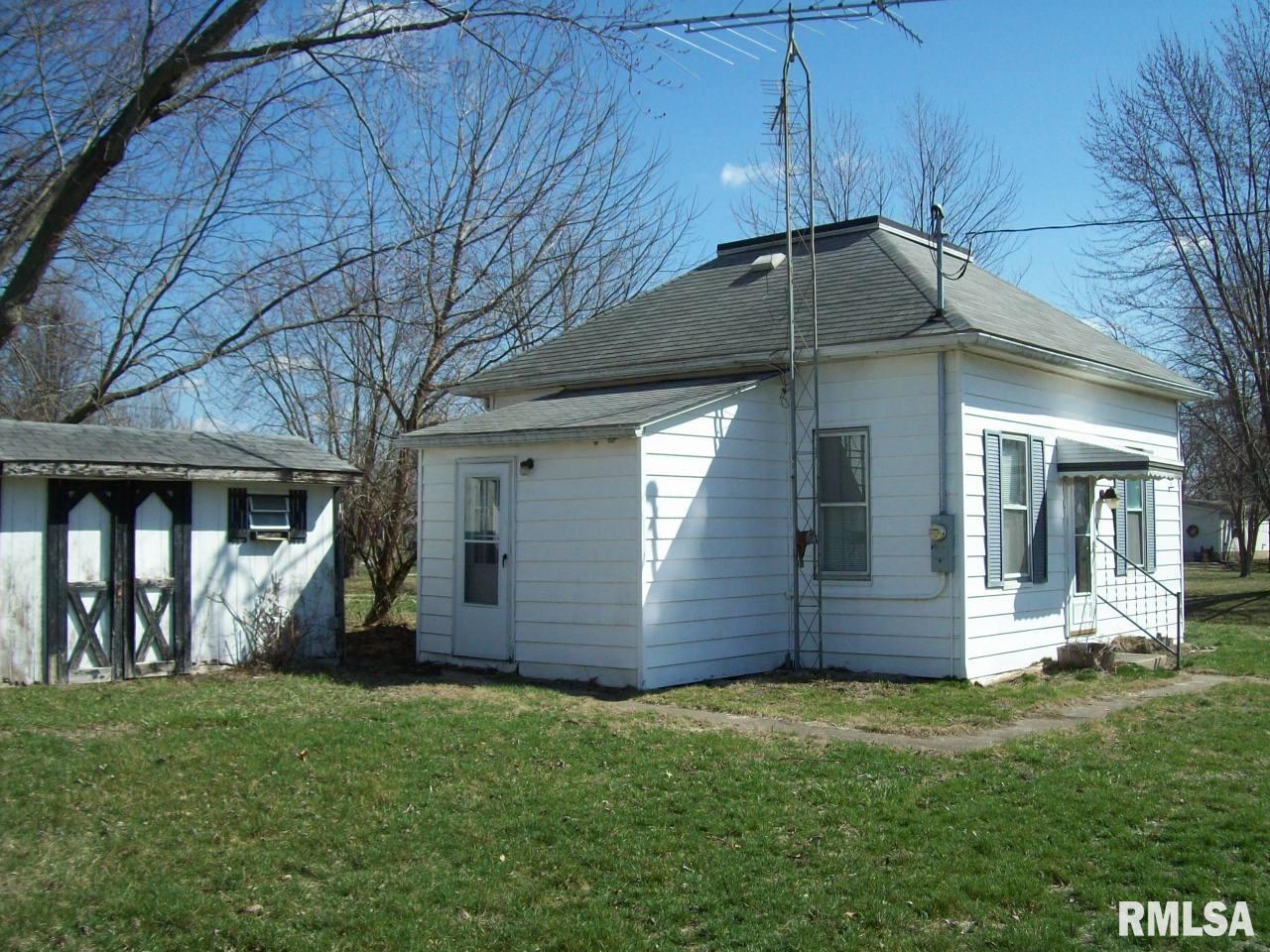 511 3rd Street Manchester, IL 62082 - Photo 8 of 13