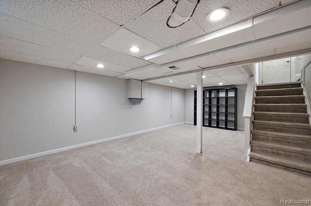 1450 Hampton Road Grosse Pointe Woods, MI 48236 - Photo 41 of 53