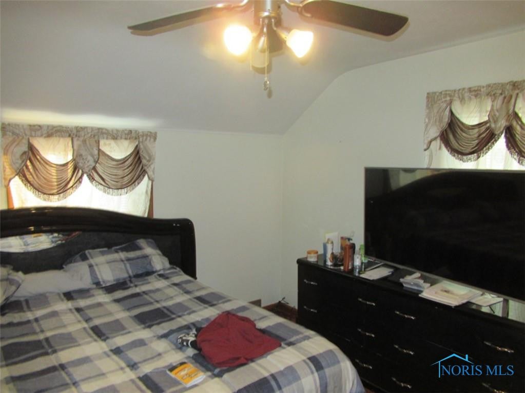 1496 Gould Road Toledo, OH 43612 - Photo 7 of 15 Gallery Image 7