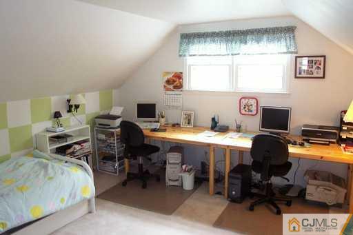 18 Boxwood Road Piscataway, NJ 08854 - Photo 5 of 7 Gallery Image 5