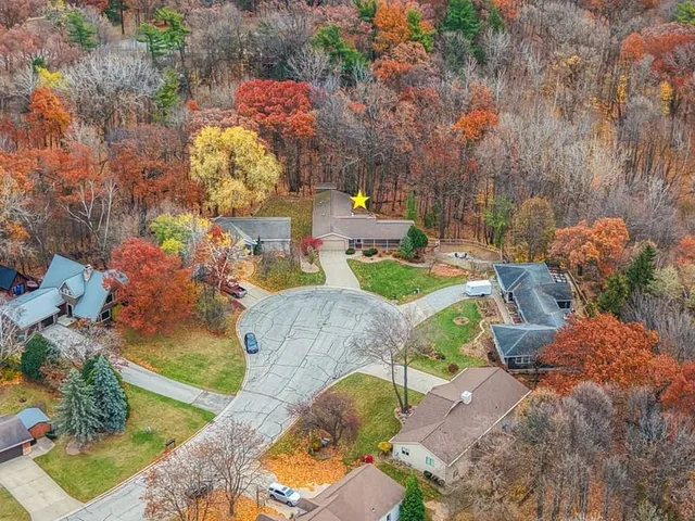 $380,000 | 1553 Rustic Ridge Court, Green Bay, WI 54311