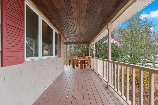 $380,000 | 1553 Rustic Ridge Court, Green Bay, WI 54311