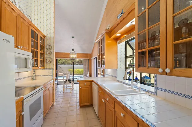 $999,000 | 104 Sand Pine Drive, Jupiter, FL 33477