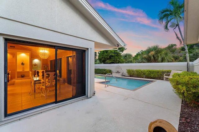 $999,000 | 104 Sand Pine Drive, Jupiter, FL 33477