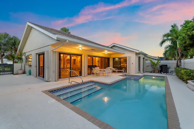 $999,000 | 104 Sand Pine Drive, Jupiter, FL 33477