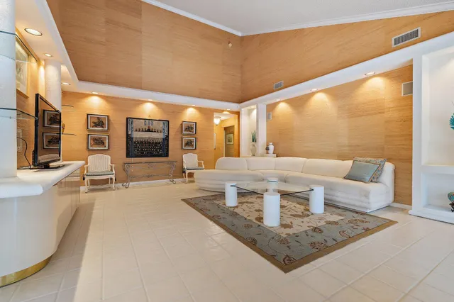 $999,000 | 104 Sand Pine Drive, Jupiter, FL 33477