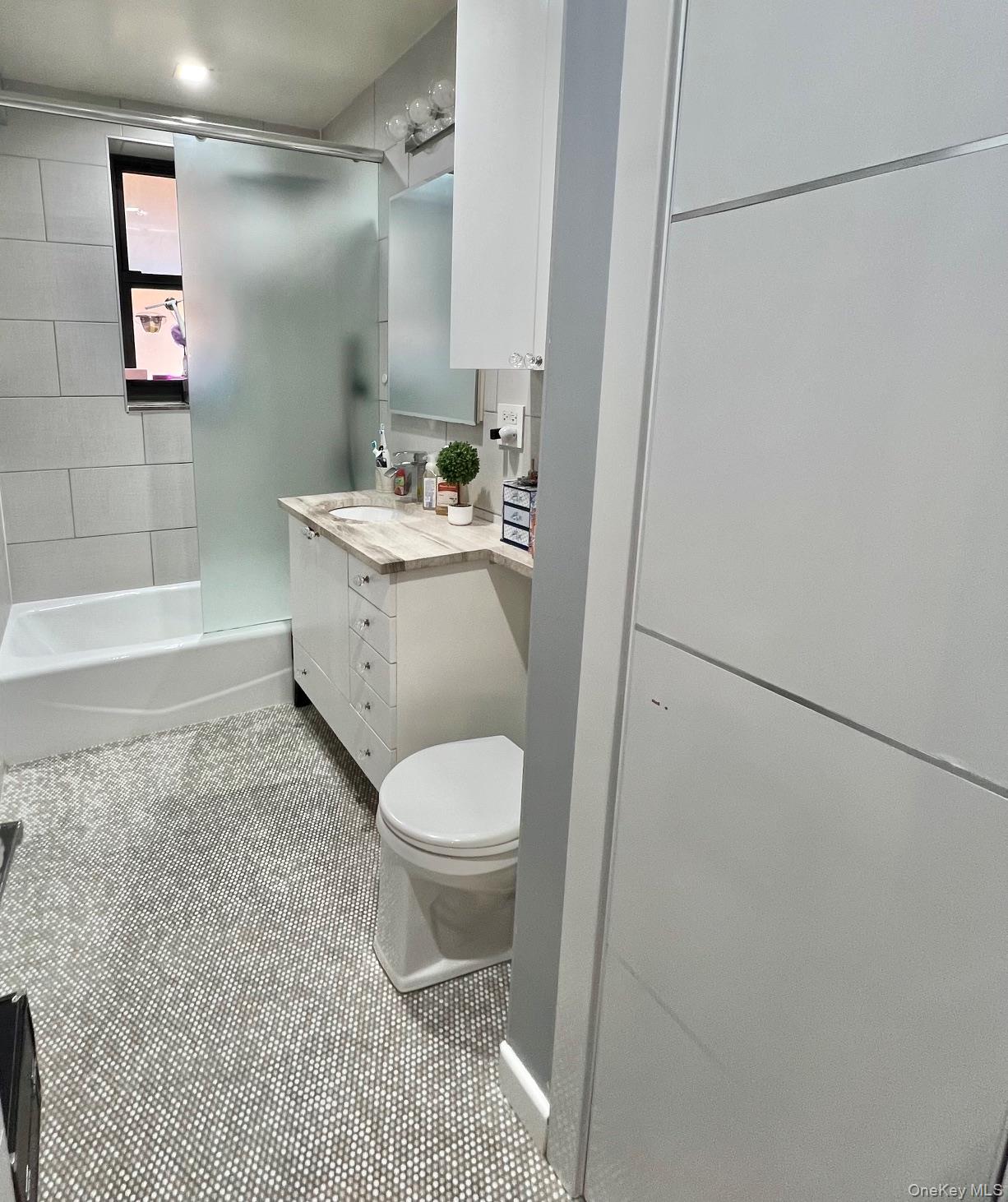 83-30 98th Street, Unit 3A Queens, NY 11421 - Photo 23 of 25