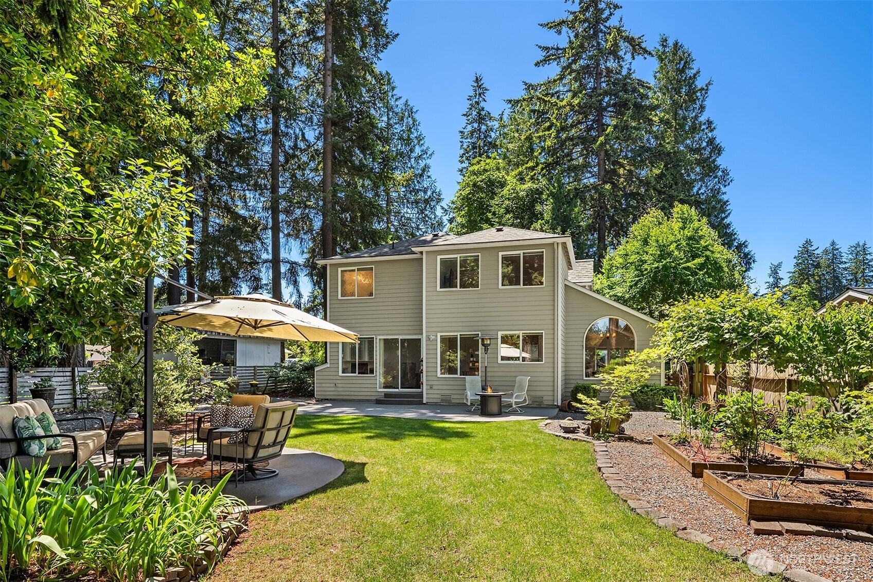 647 Edmonds Way Edmonds, WA 98020 - Photo 30 of 37