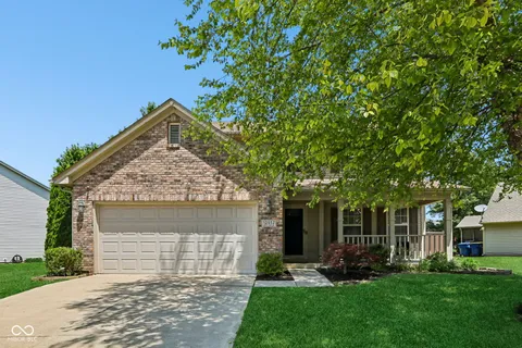 $379,900 | 12552 Geist Cove Drive, Indianapolis, IN 46236