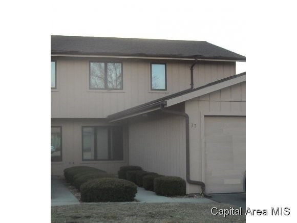 37 Brookside Place Springfield, IL 62704 - Photo 1 of 11 Gallery Image 1