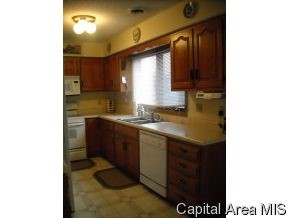 37 Brookside Place Springfield, IL 62704 - Photo 3 of 11 Gallery Image 3