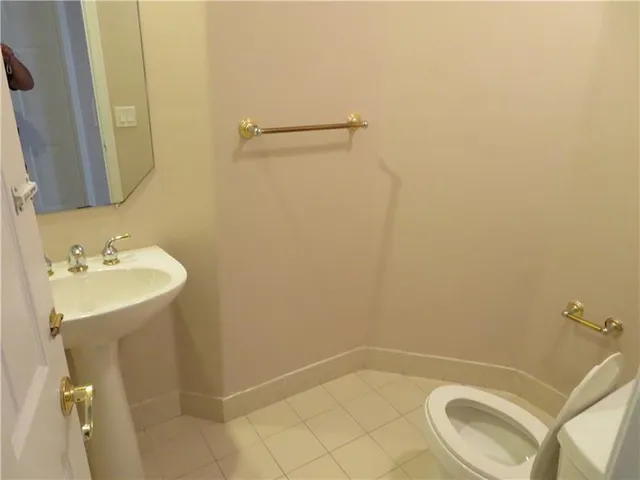 $950,000 | 19430 Southwest 30th Street, Miramar, FL 33029