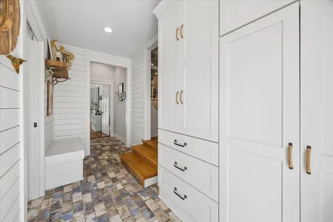 $995,000 | 729 Sue Barnett Drive, Houston, TX 77018