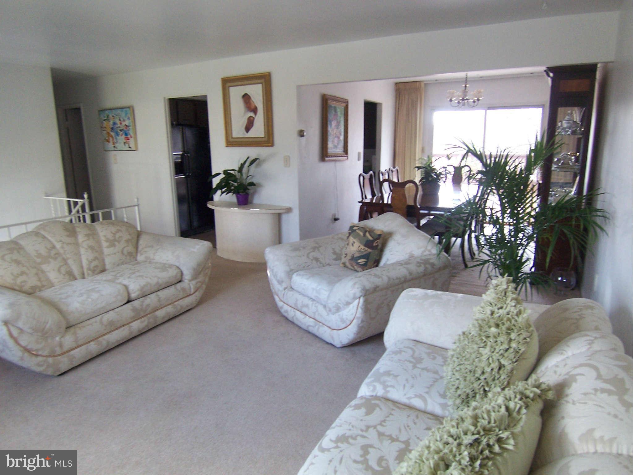 3924 Sadie Road Randallstown, MD 21133 - Photo 8 of 17 Living Room