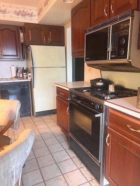 1450 Meyer Road Hoffman Estates, IL 60169 - Photo 4 of 9