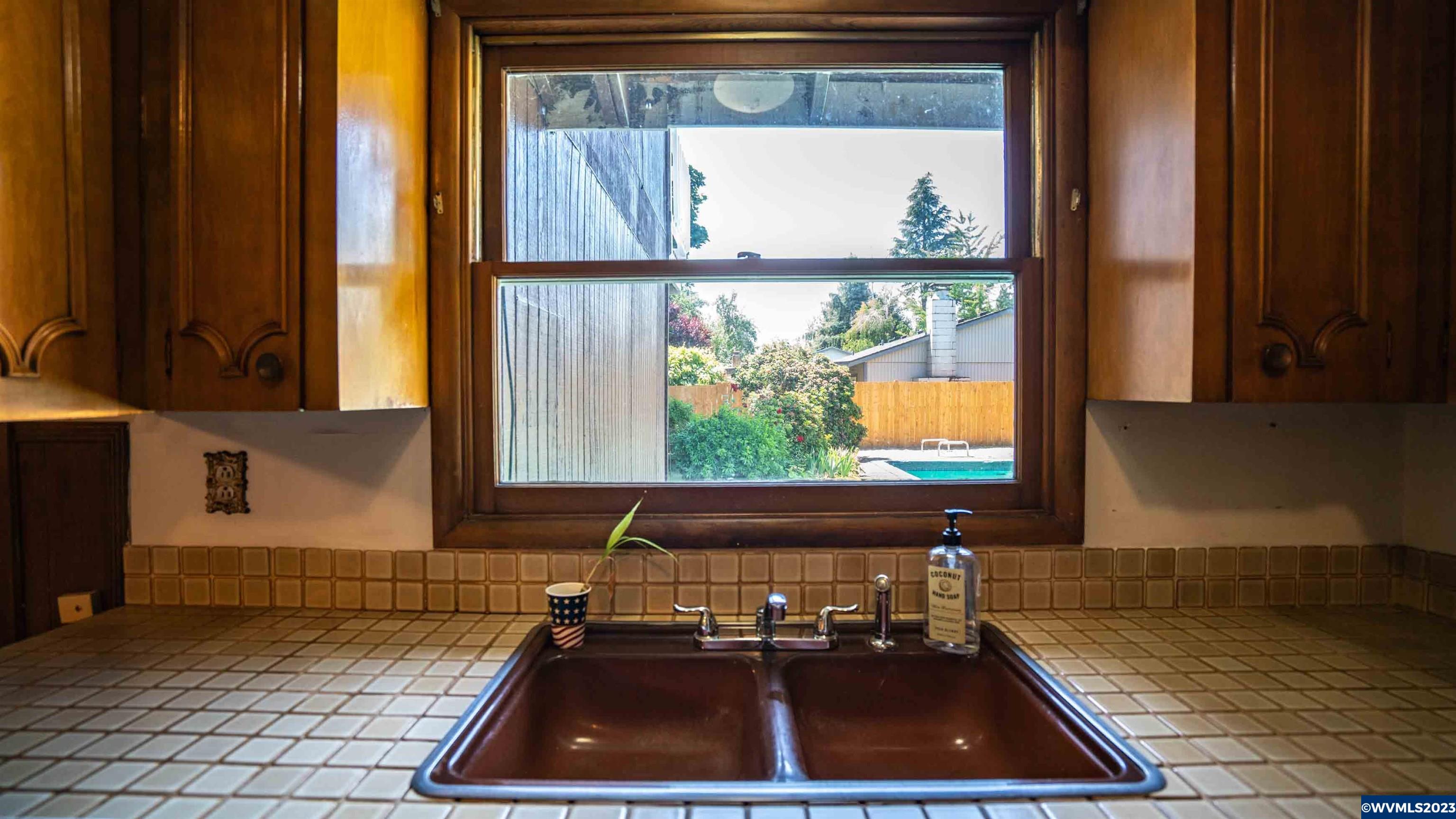 4350 Auburn Road Northeast Salem, OR 97301 - Photo 13 of 42 Gallery Image 13