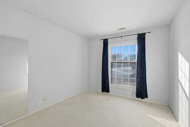 $229,900 | 4980 Kimball Hill Drive, Unit C2, Rolling Meadows, IL 60008