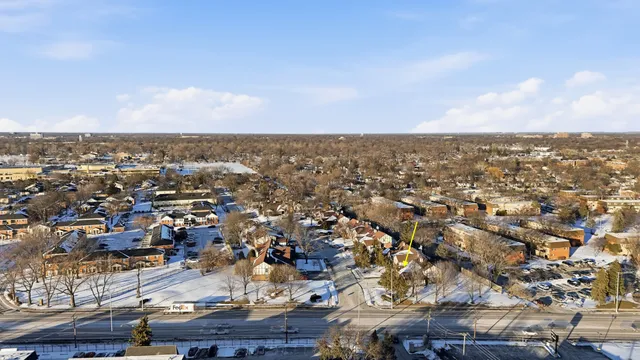 $229,900 | 4980 Kimball Hill Drive, Unit C2, Rolling Meadows, IL 60008