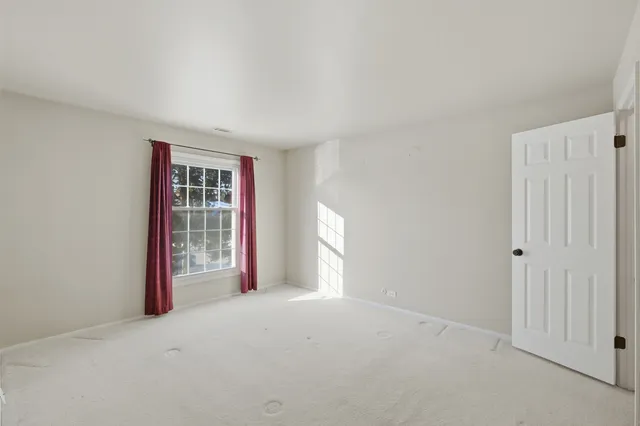 $229,900 | 4980 Kimball Hill Drive, Unit C2, Rolling Meadows, IL 60008