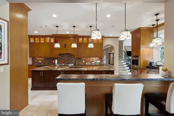 $2,995,000 | 11724 Gainsborough Road, Potomac, MD 20854